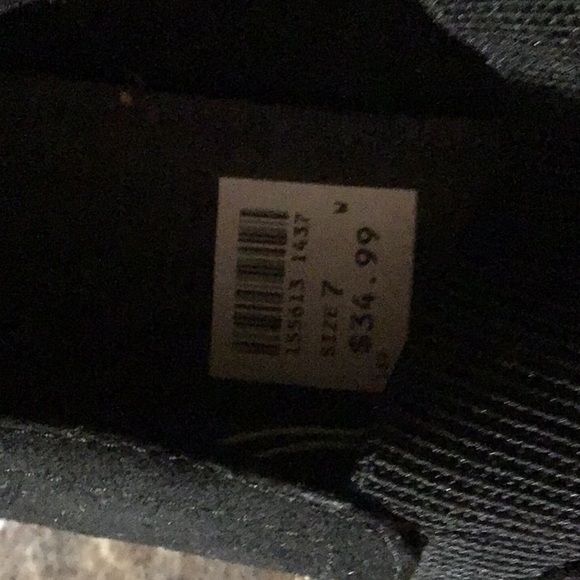 shoes - Picture 2 of 2